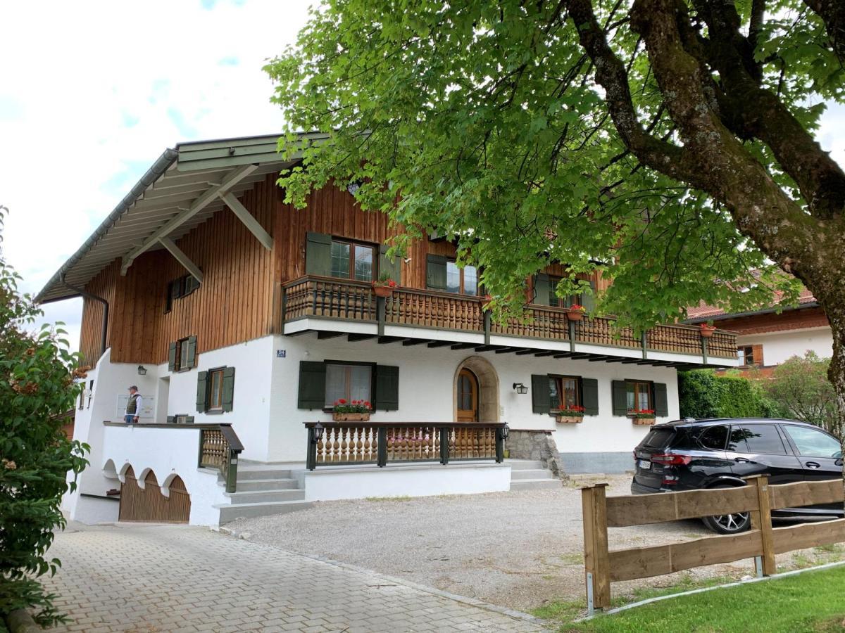 Ape Maja Apartment *